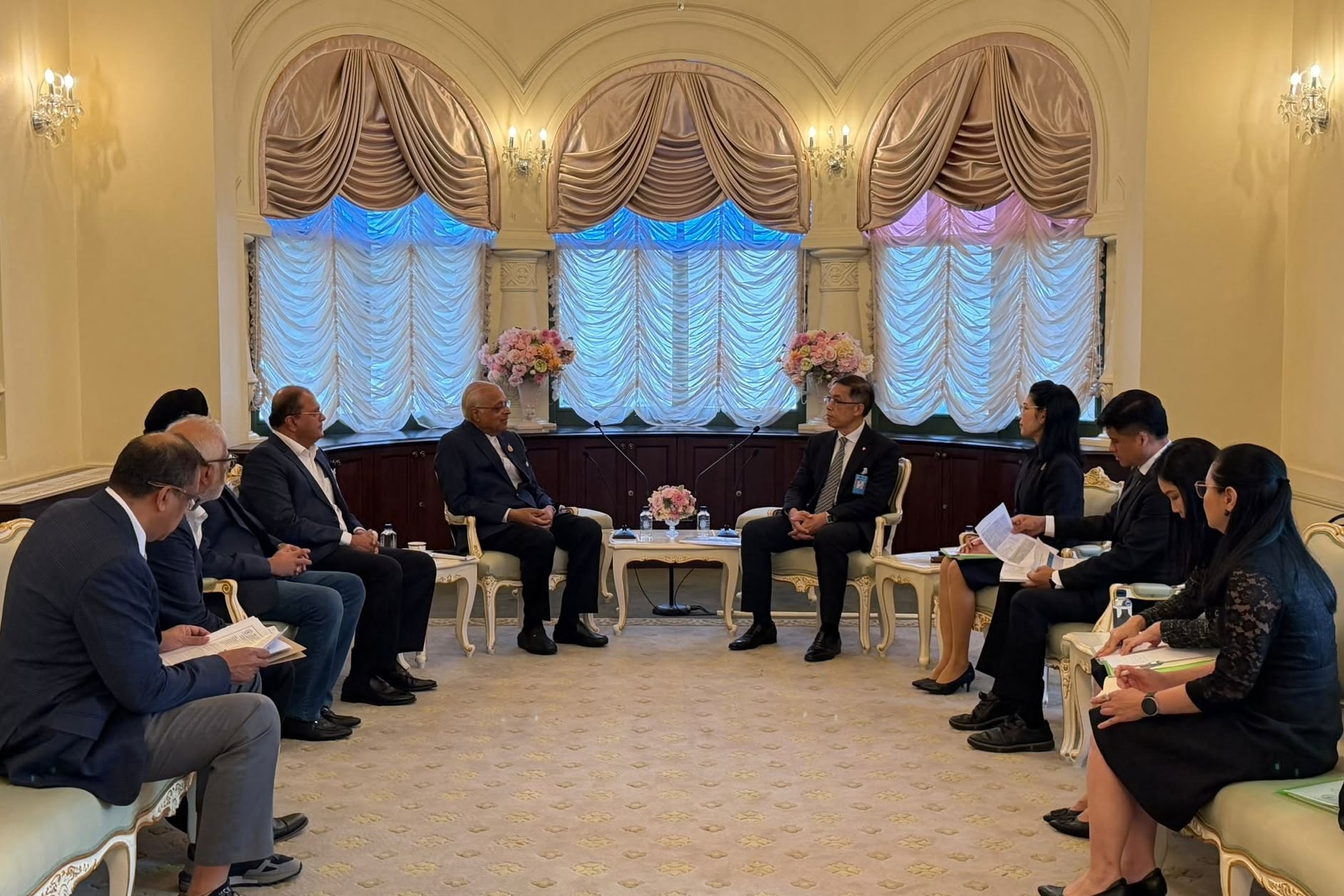 ITCC delegation met with Thailand's Trade Representative, Mr. Chutintorn Gongsakdi, at Government House